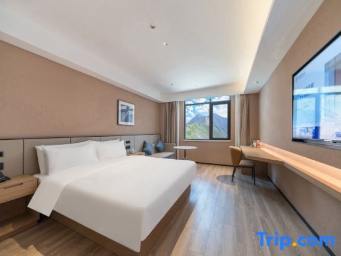 Standard Double room with view