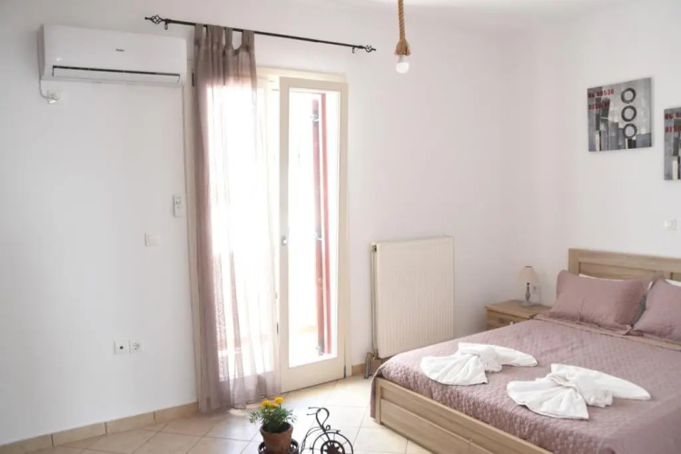 Little Yard Studios & Apartments #2