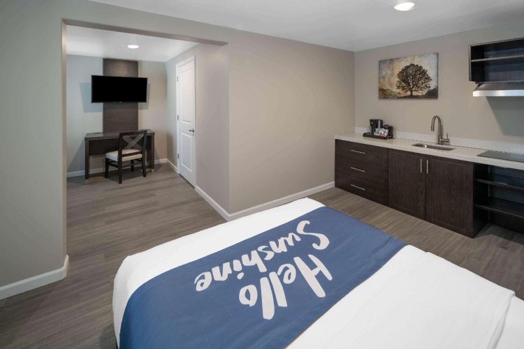 Deluxe Double Suite