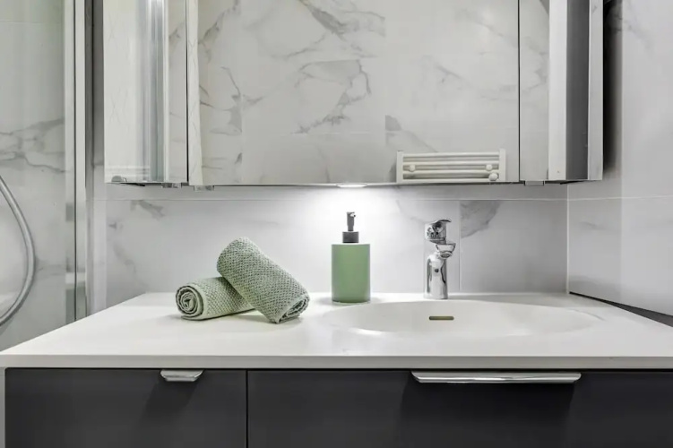 Charming 1BR in Saint-Germain Sleeps 4
