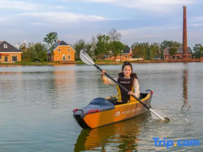 Lake Roli Resort