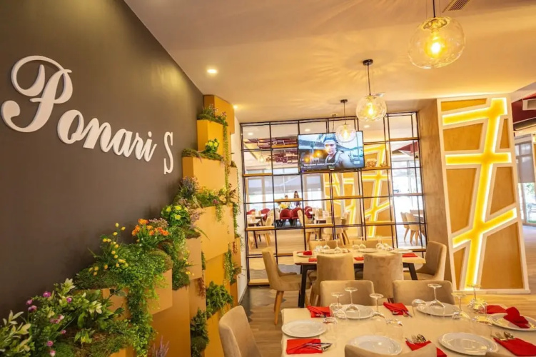 hotel ponari s