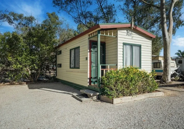 1 Bedroom Economy room