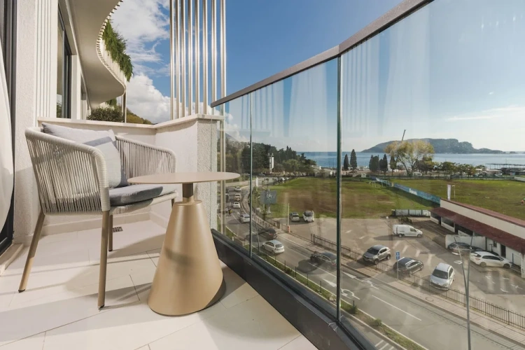 Junior Suite with balcony and with sea view