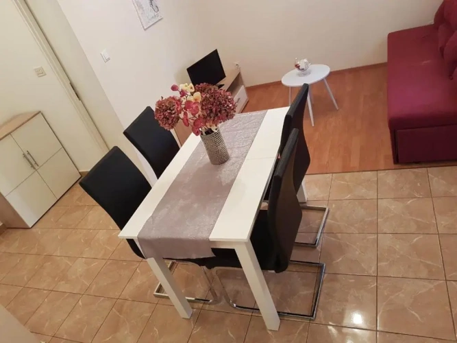 1 Bedroom Apartment with balcony