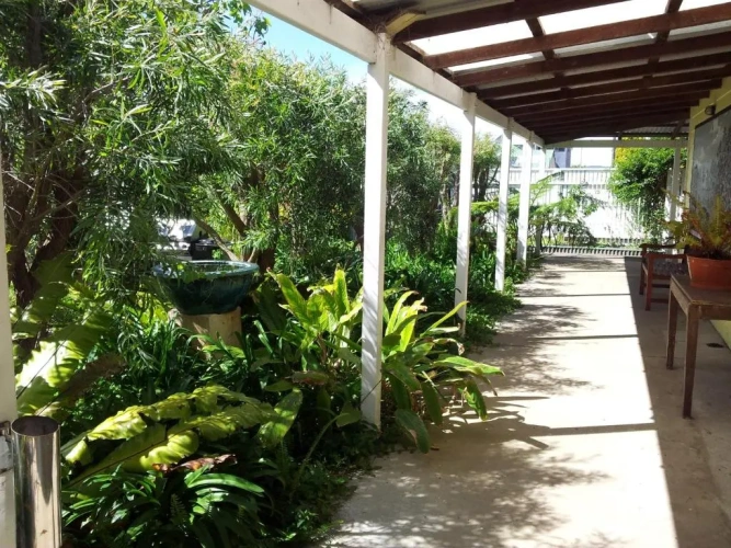 3 Bedrooms Bungalow