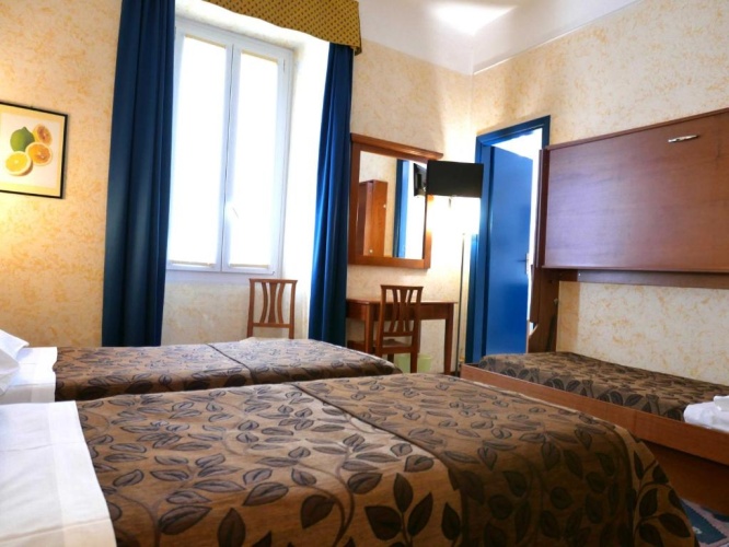 Classic Quadruple room