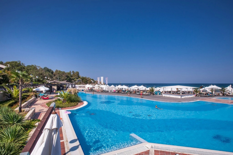 Oasis Premium Aparthotel