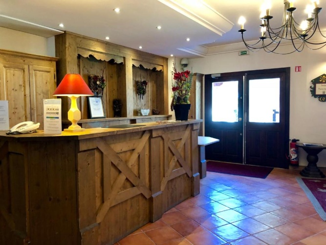 3 Bedrooms Apartment