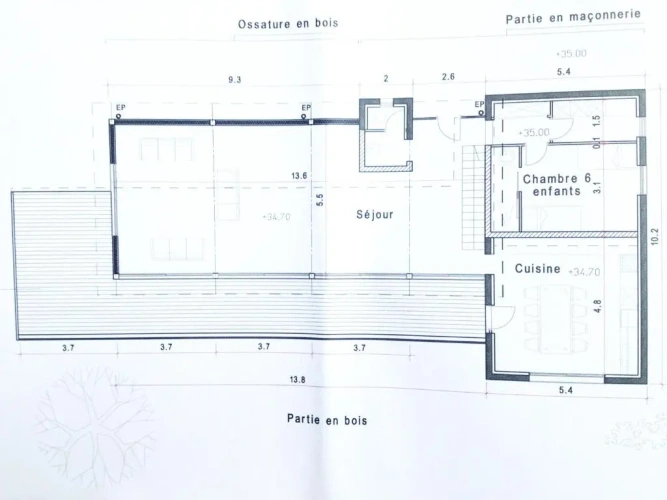 6 Bedrooms Villa