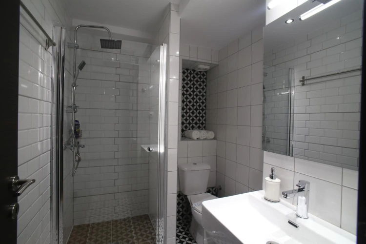 ZH Luxury Suites