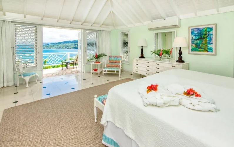 Private 4BR Open-air Villa Panoramic Views Pool