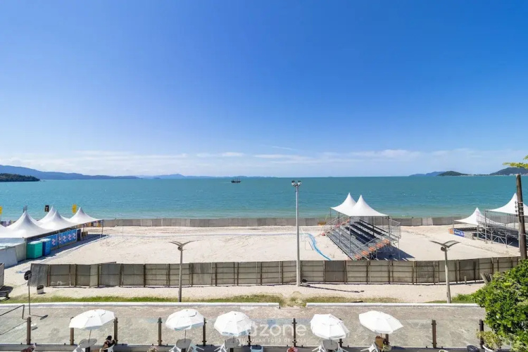 Great Beachfront Apartment Lbm306