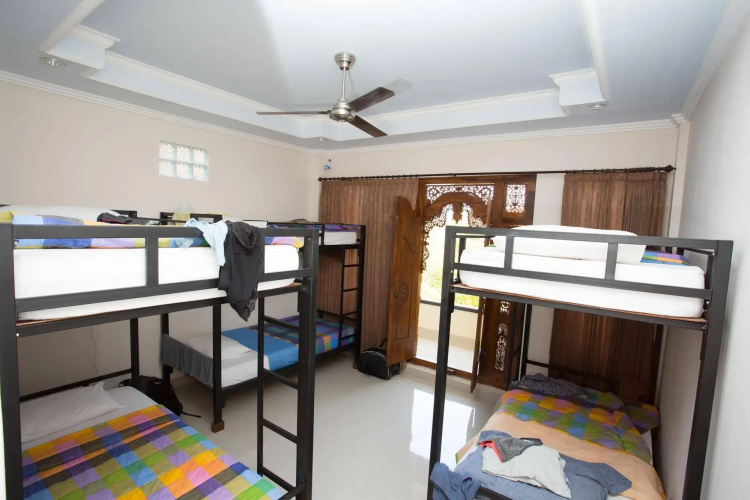 Puji Bungalow & Hostel