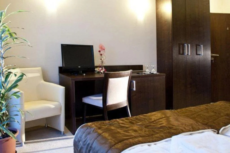Hotel River
