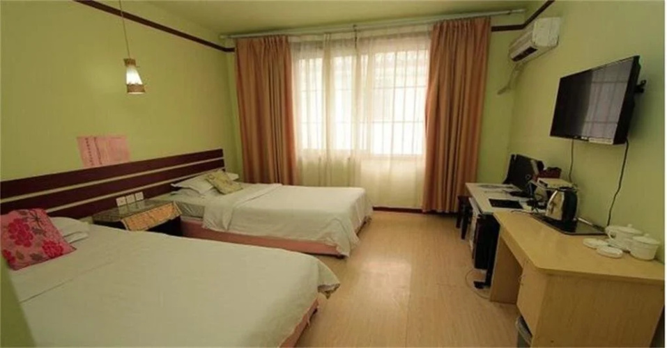 Qufu Yinshi Hotel