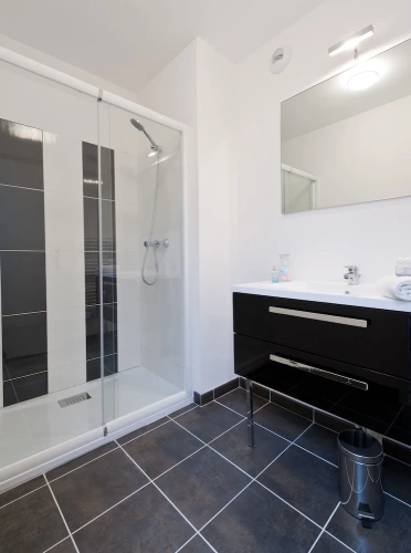 1 Bedroom Family Apartment