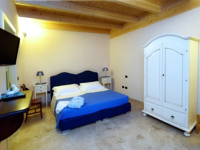 Tenuta Monaci La Murra