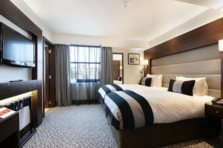 Standard Twin Club room