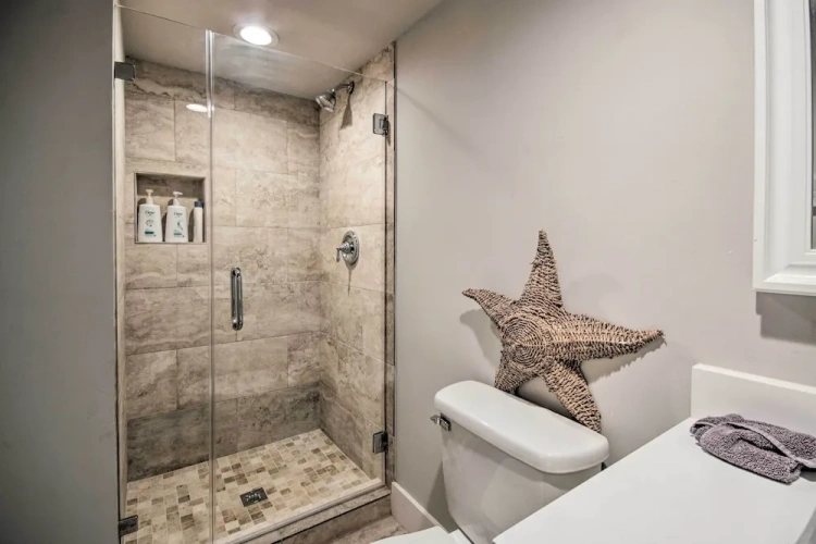3 Bedrooms Apartment