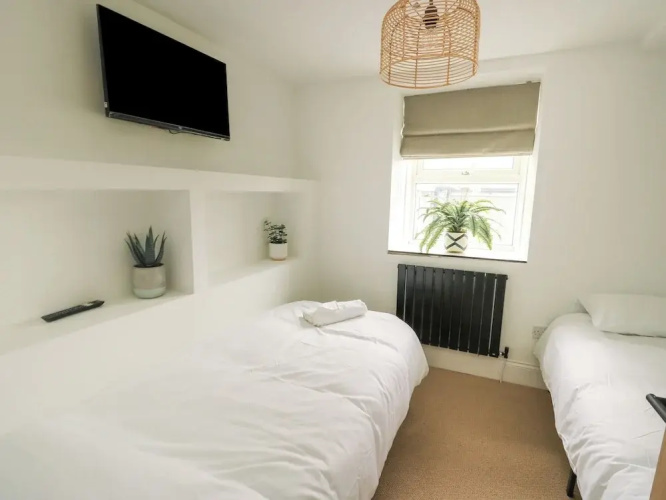1 Mona Terrace