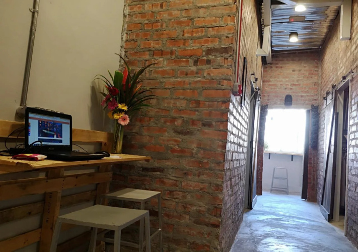 Iron Inn - Hostel