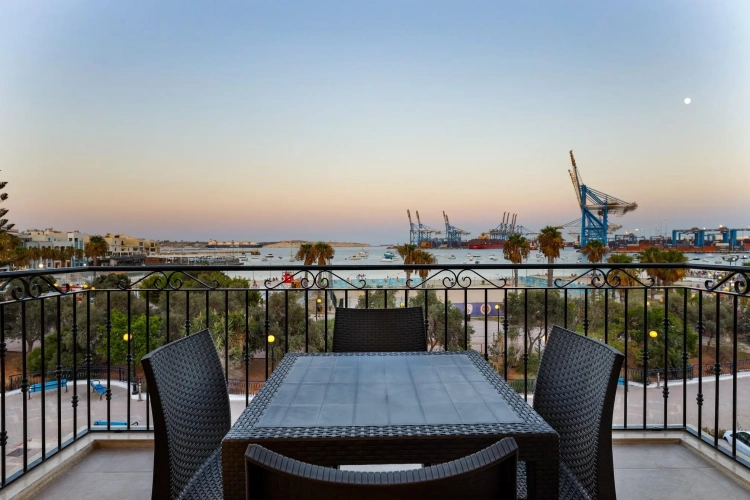 1 Bedroom Double Apartment