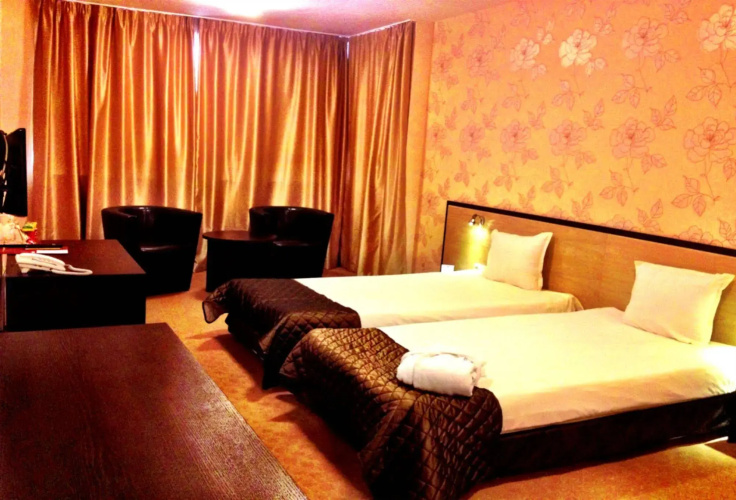 City Avenue Hotel