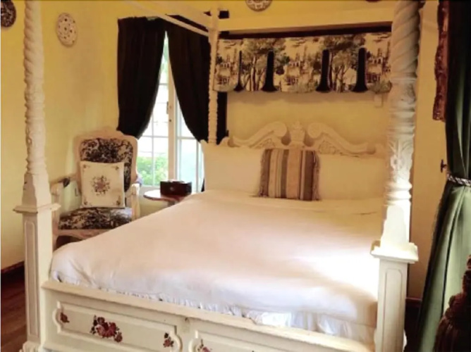 England Castle B&B