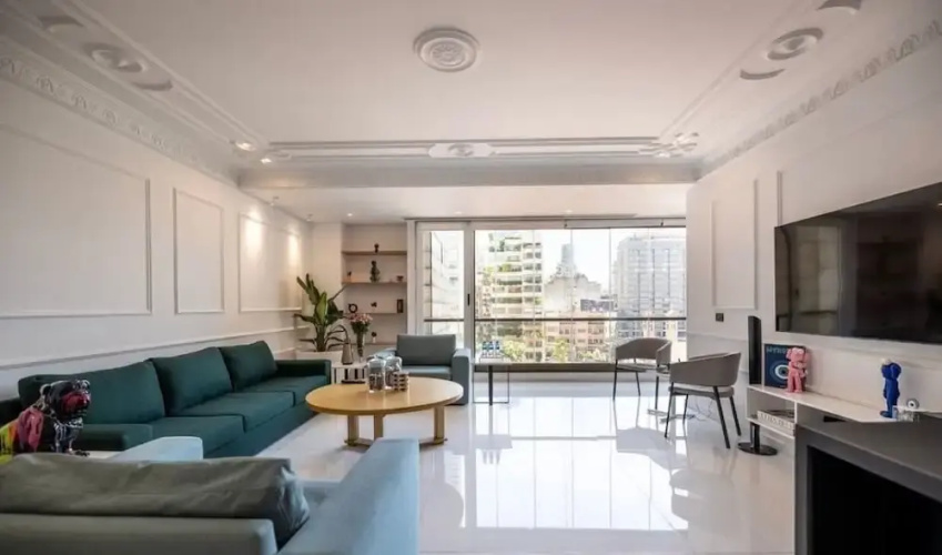 Monot Suites