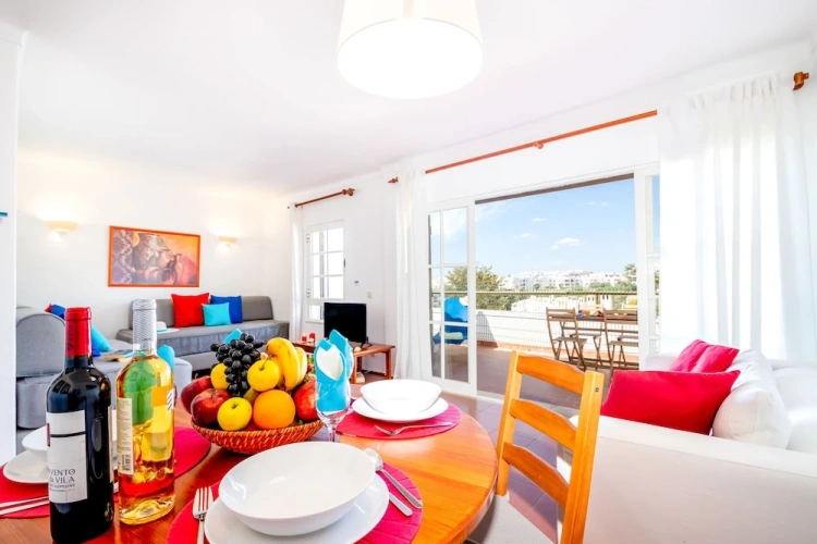 1 Bedroom Apartment with pool view