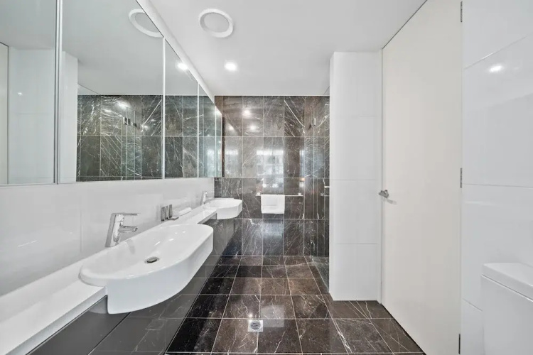 Stylish 1-bed Retreat Steps From Foreshore