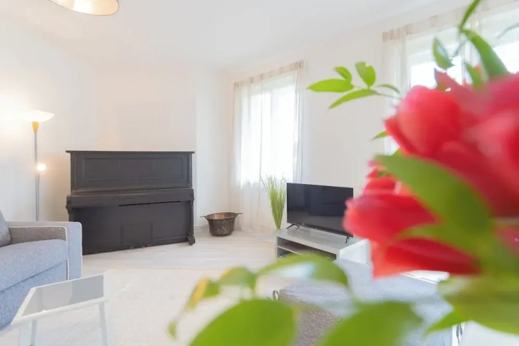 2 Bedrooms Apartment with balcony