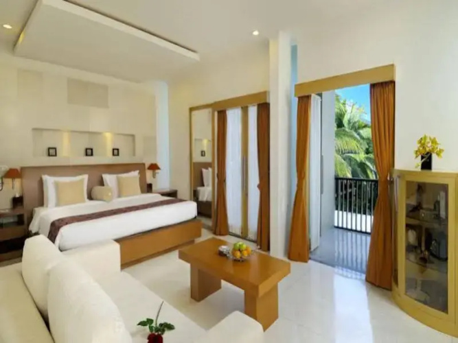 Oasis Beach Resort & Spa