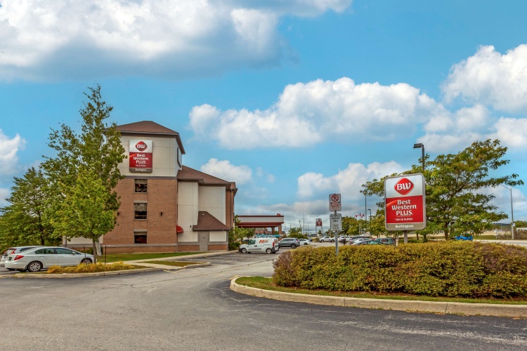 Best Western Plus Burlington Inn & Suites photo 27