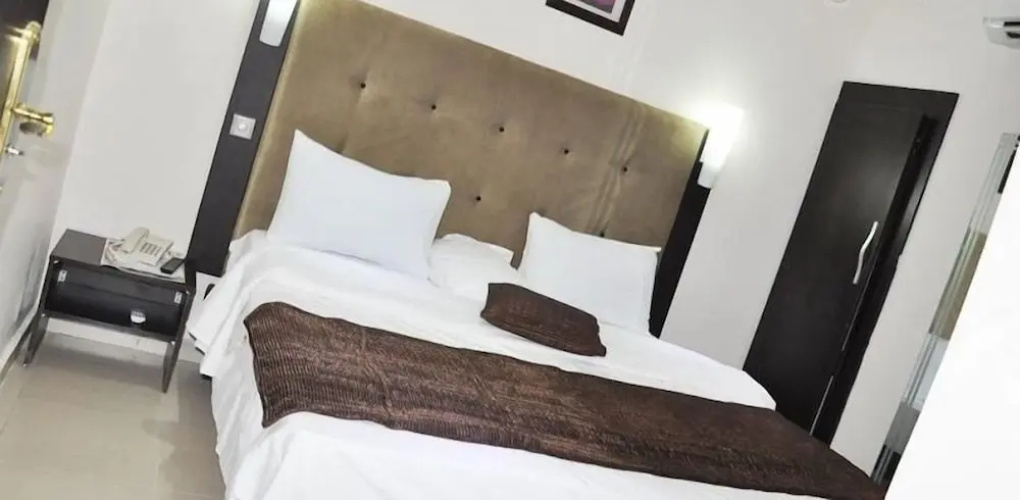Lush Suites