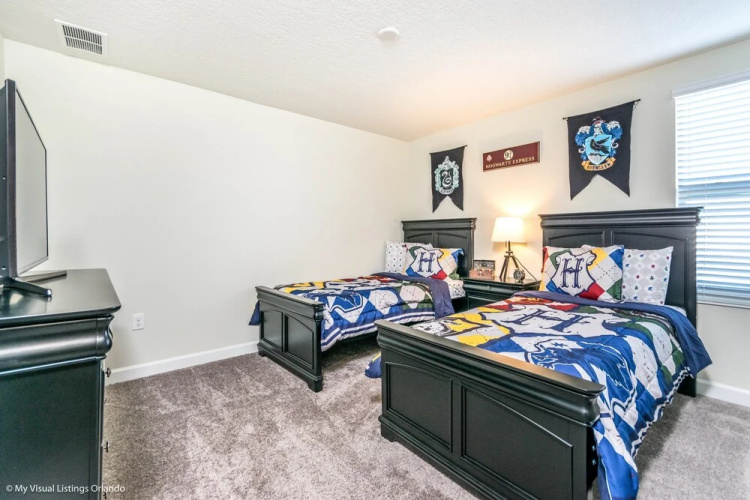 1669 Moonvalley Drive