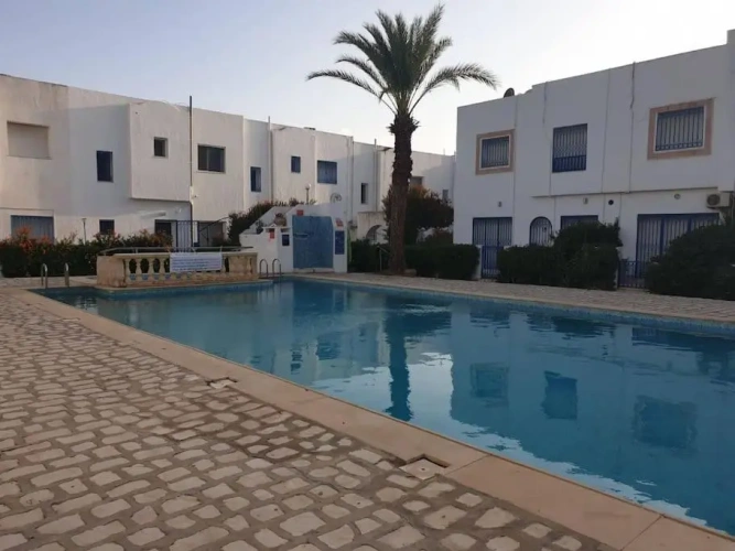 2 Bedrooms Apartment