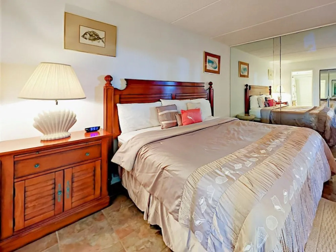 4400 Gulf Blvd Condo Unit 108