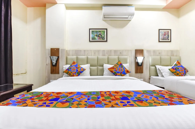 Fabhotel Golden Palms