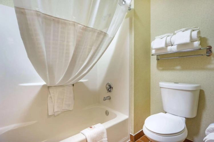 Comfort Inn Federal Way - Seattle photo 11