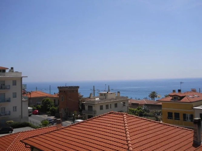 2 Bedrooms Apartment with sea view