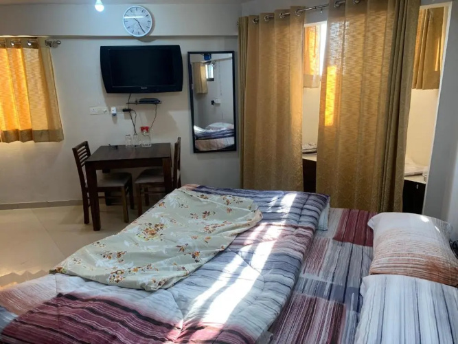 Kamil’s Studio Apartment