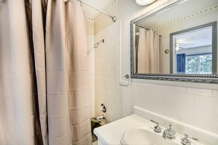 2 Bedrooms Cottage