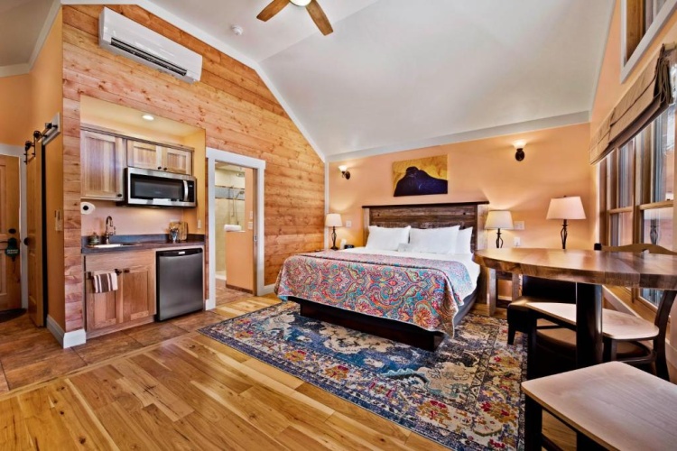 Deluxe Bungalow