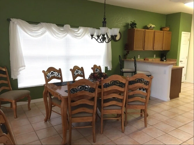 5 Bedrooms Cottage