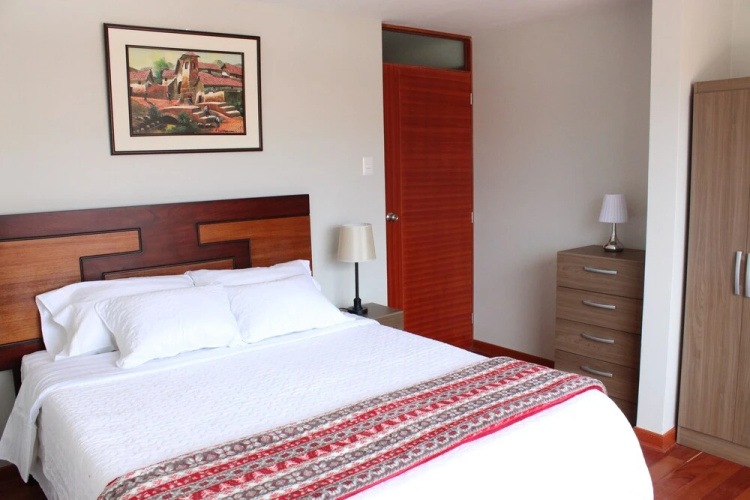 Modern 3 Bedroom Apartment