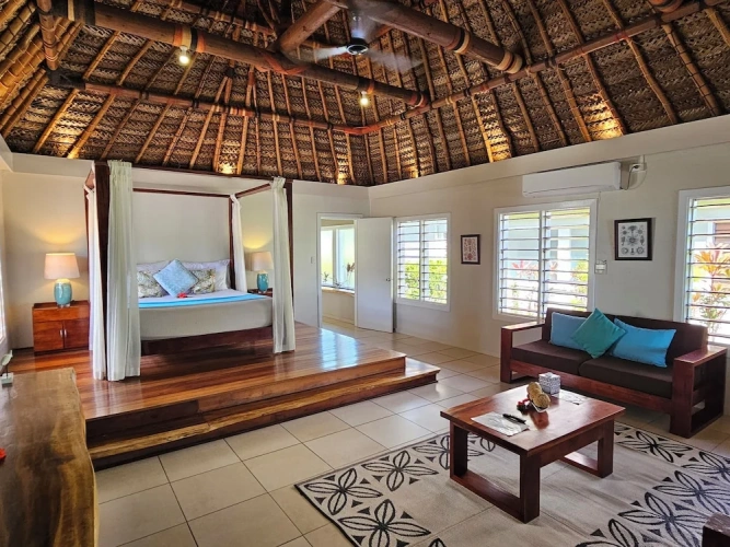 2 Bedrooms Villa beachfront
