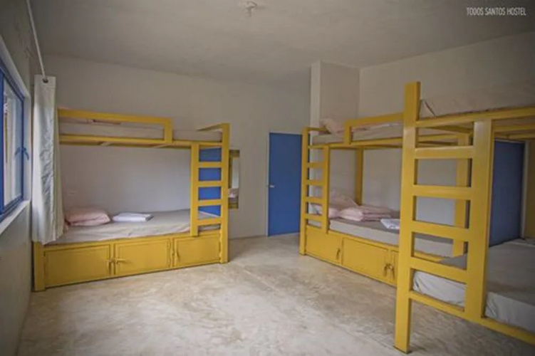 Todos Santos Hostel