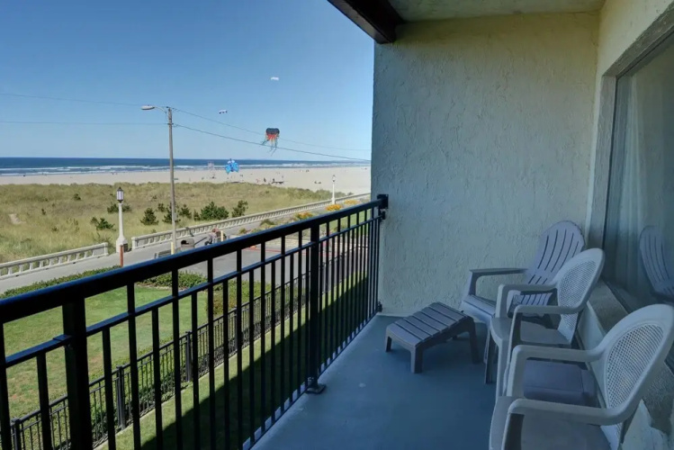 Seaside Beach Club 204
